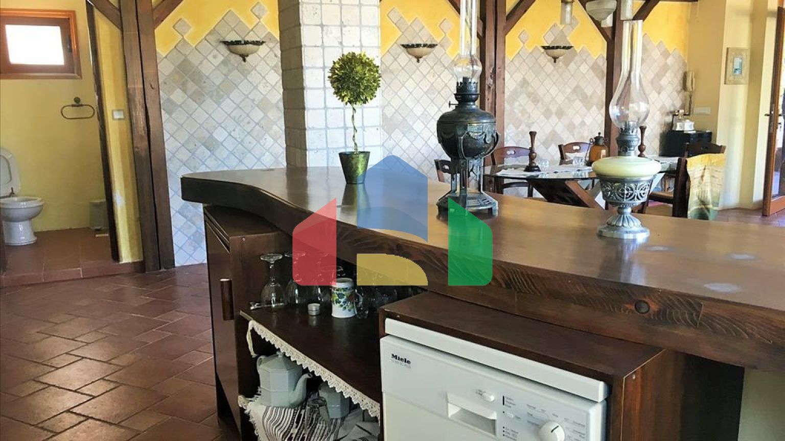 Продажа - Вилла 728 m² в пригороде Салоник