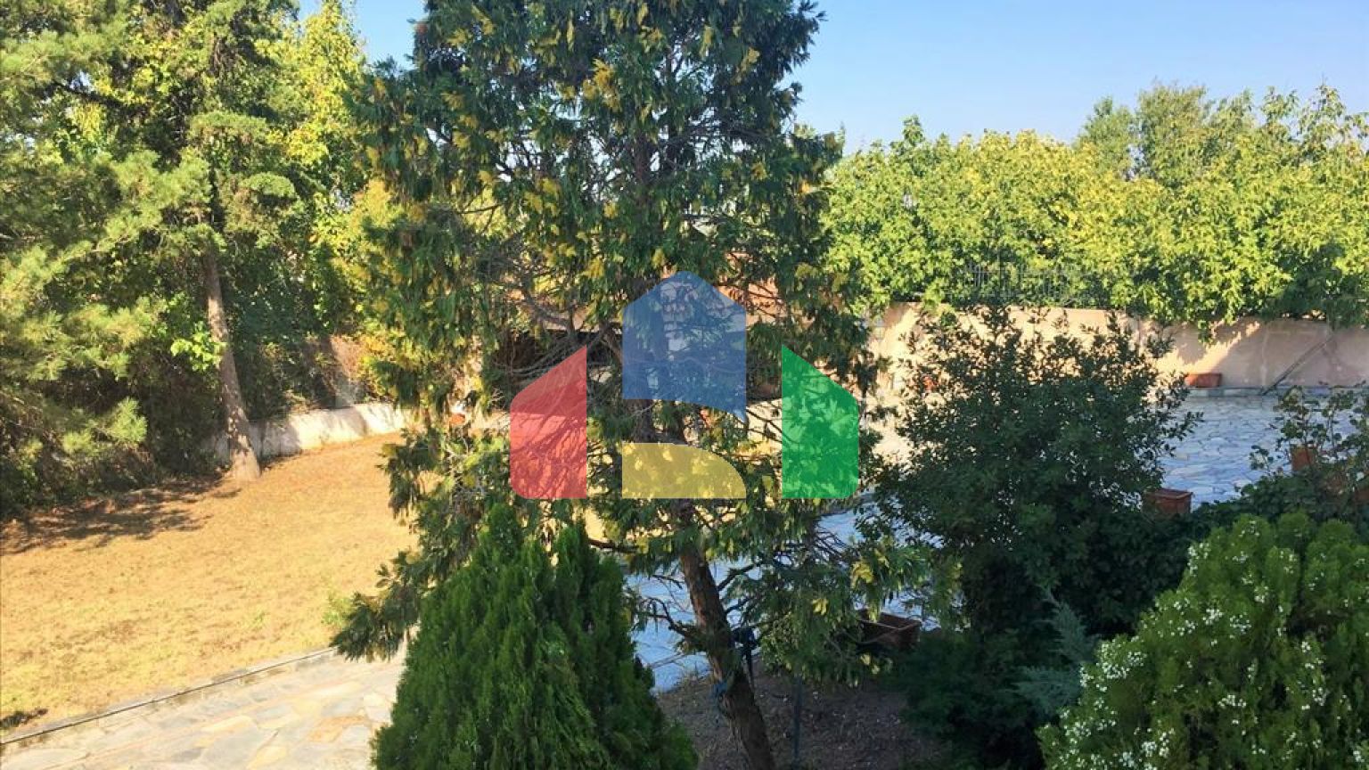 Продажа - Вилла 728 m² в пригороде Салоник