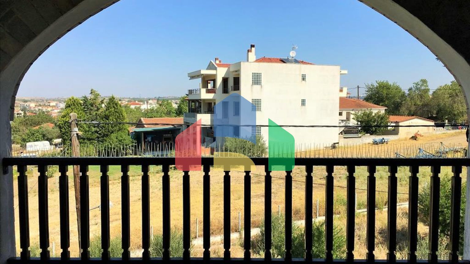 Продажа - Вилла 728 m² в пригороде Салоник