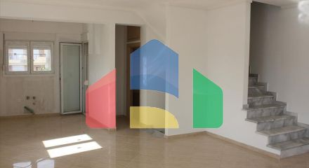 Продаж - Таунхаус 185 m² в передмісті Салонік