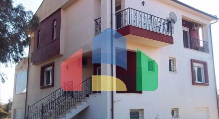 Продаж - Котедж 333 m² в передмісті Салонік