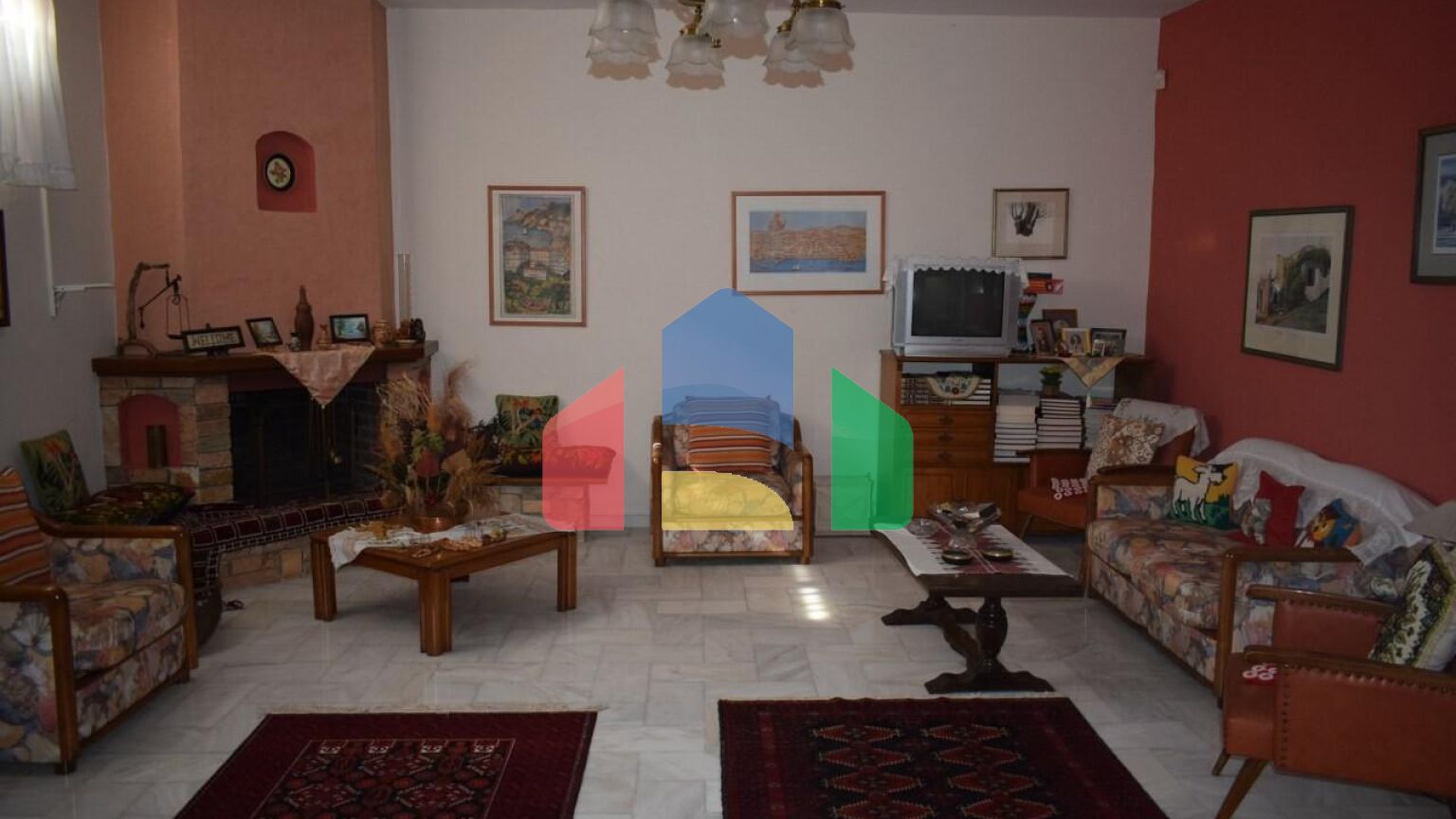 Продаж - Котедж 290 m² в передмісті Салонік