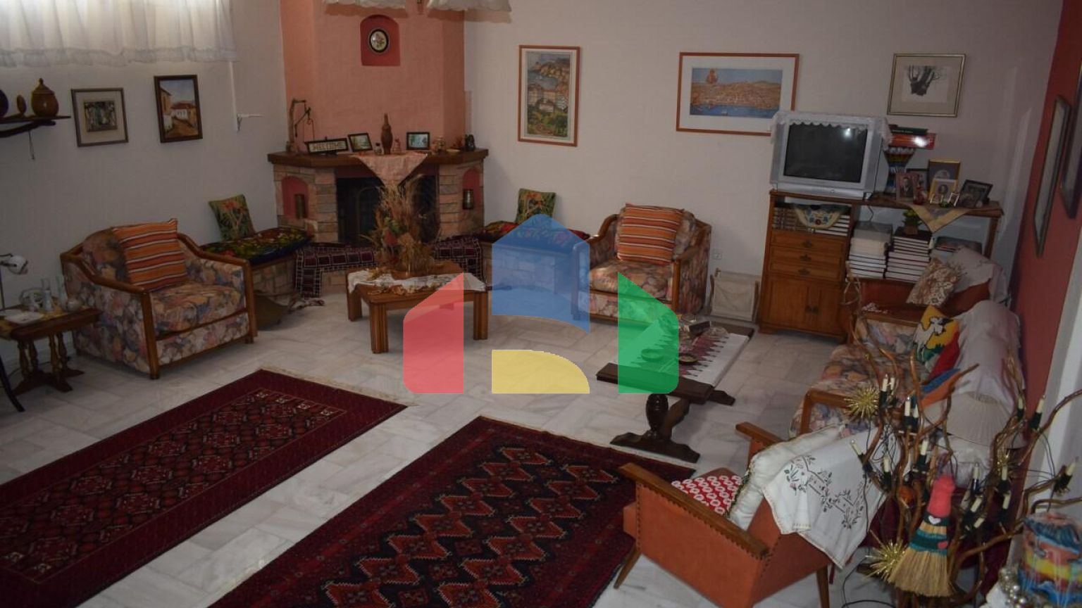 Продаж - Котедж 290 m² в передмісті Салонік