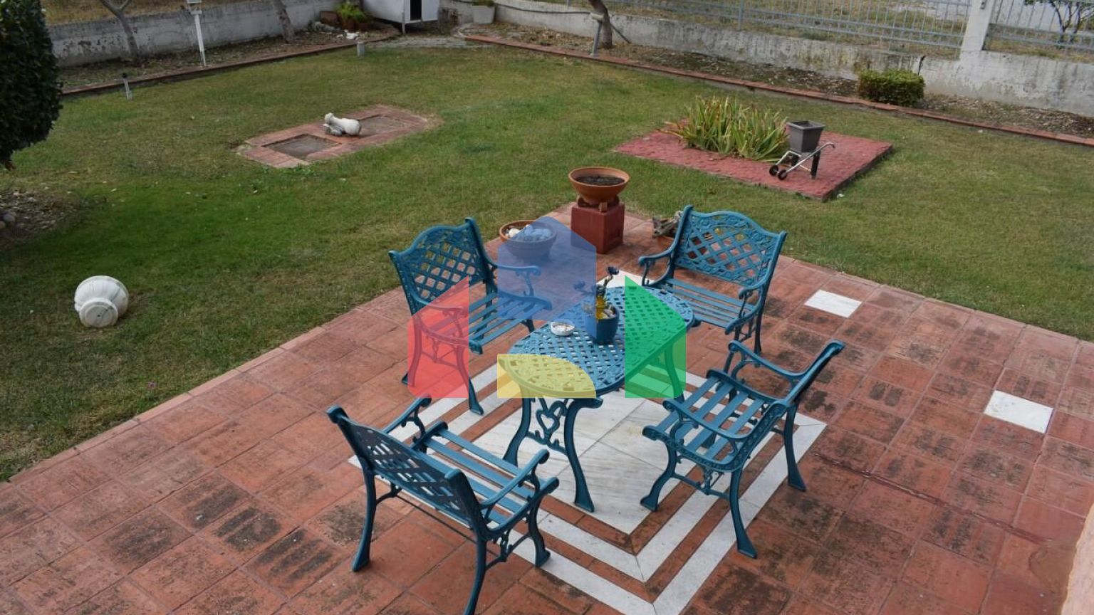 Продаж - Котедж 290 m² в передмісті Салонік