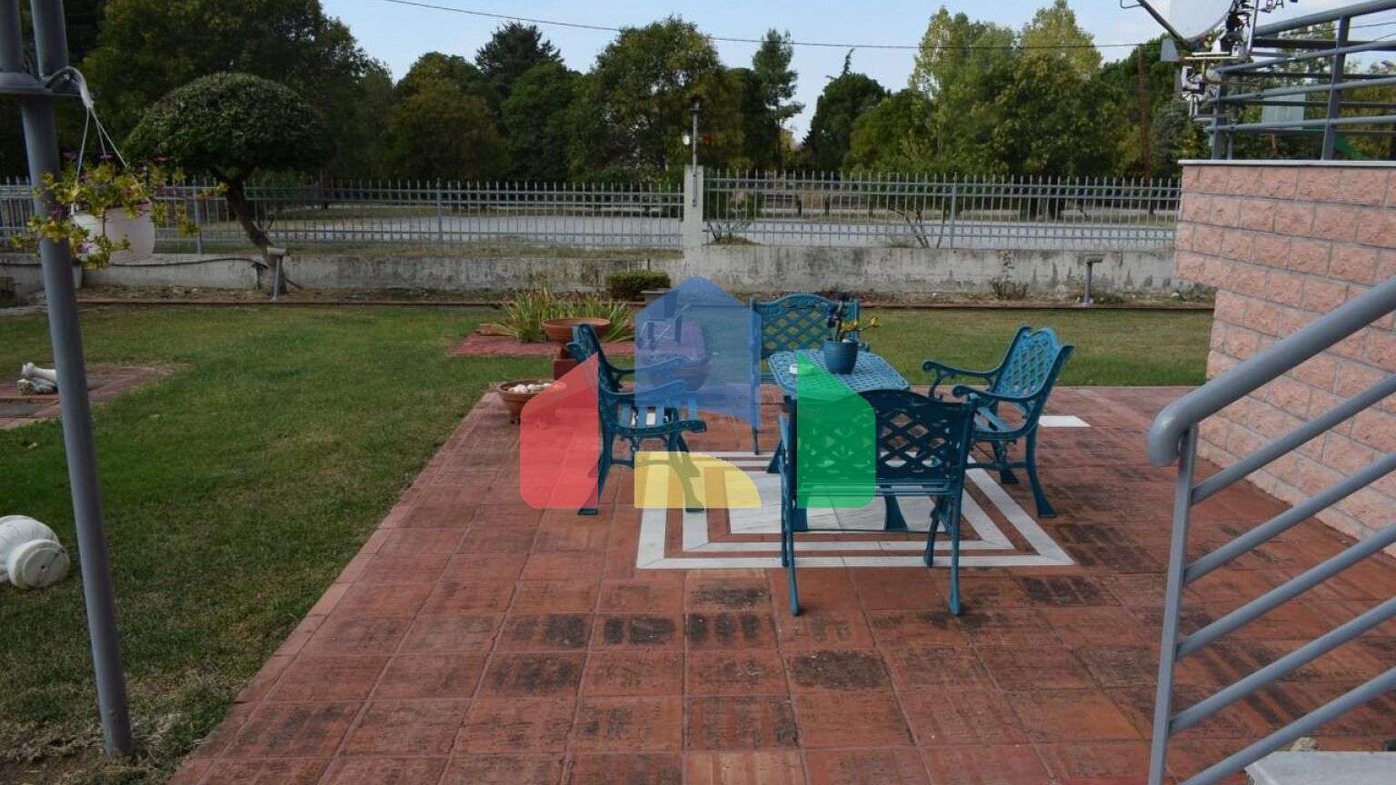 Продаж - Котедж 290 m² в передмісті Салонік