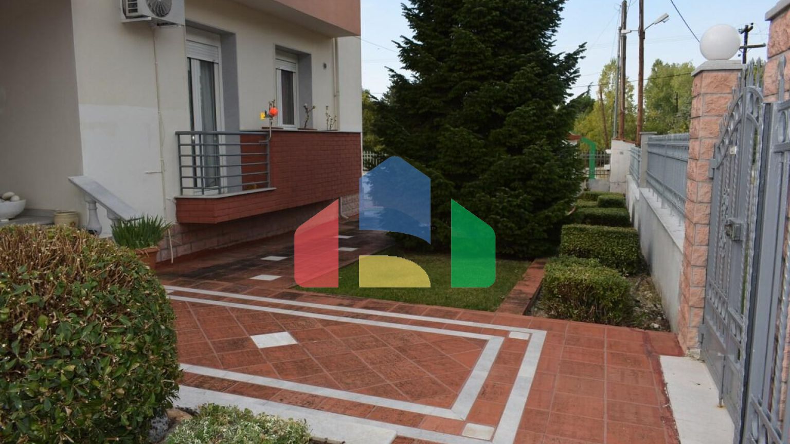 Продаж - Котедж 290 m² в передмісті Салонік