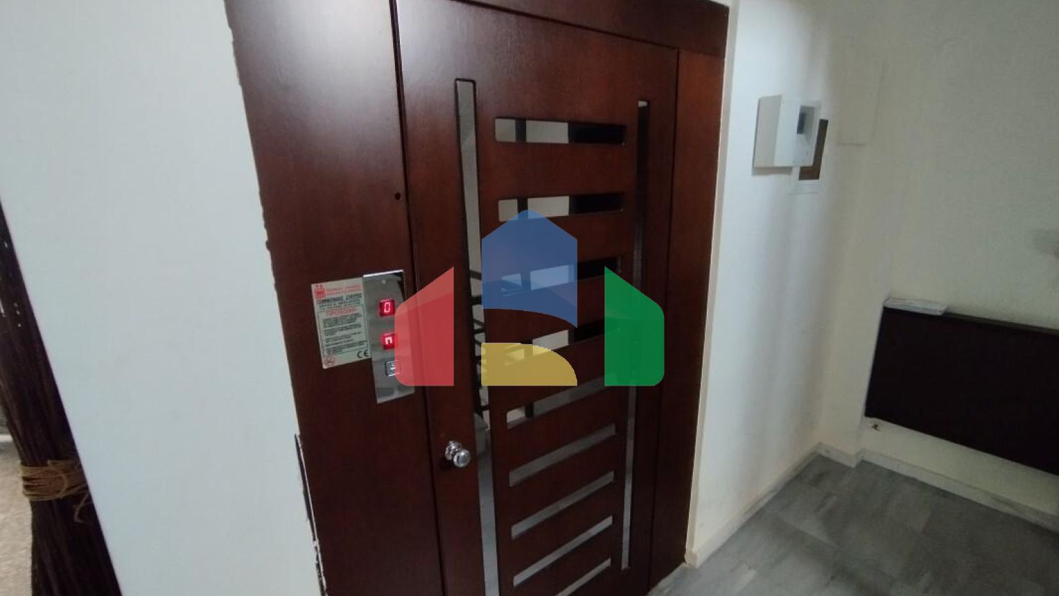 Продаж - Квартира 64 m² в передмісті Салонік