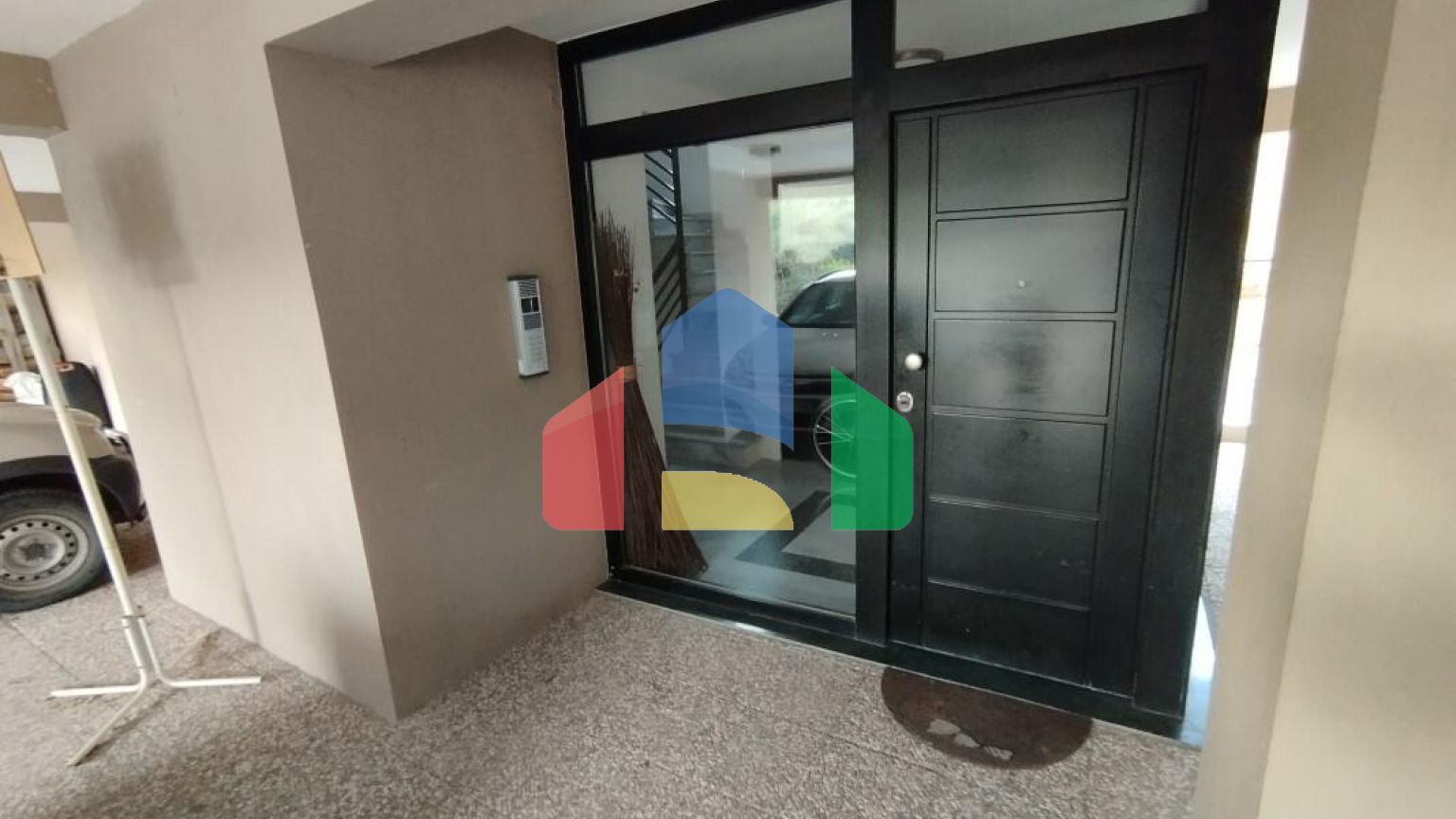 Продаж - Квартира 64 m² в передмісті Салонік