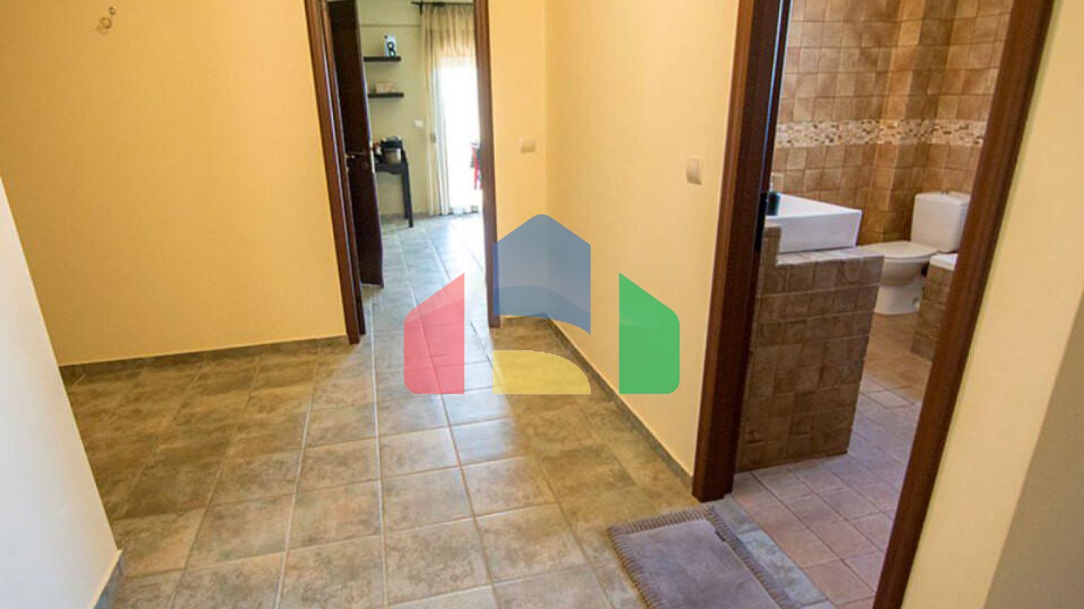 Продаж - Котедж 199 m² в передмісті Салонік