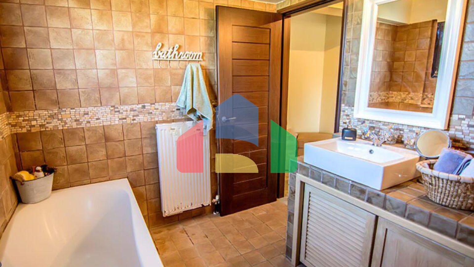 Продаж - Котедж 199 m² в передмісті Салонік