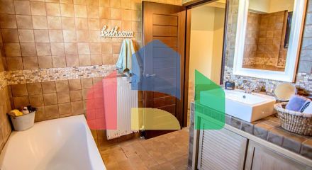 Продаж - Котедж 199 m² в передмісті Салонік