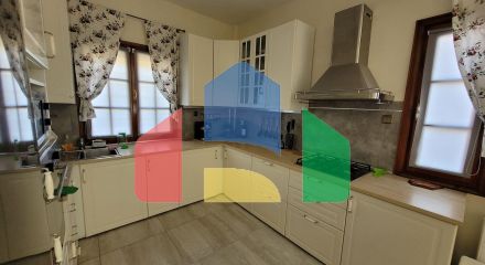 Продажа - Коттедж 200 m² в пригороде Салоник