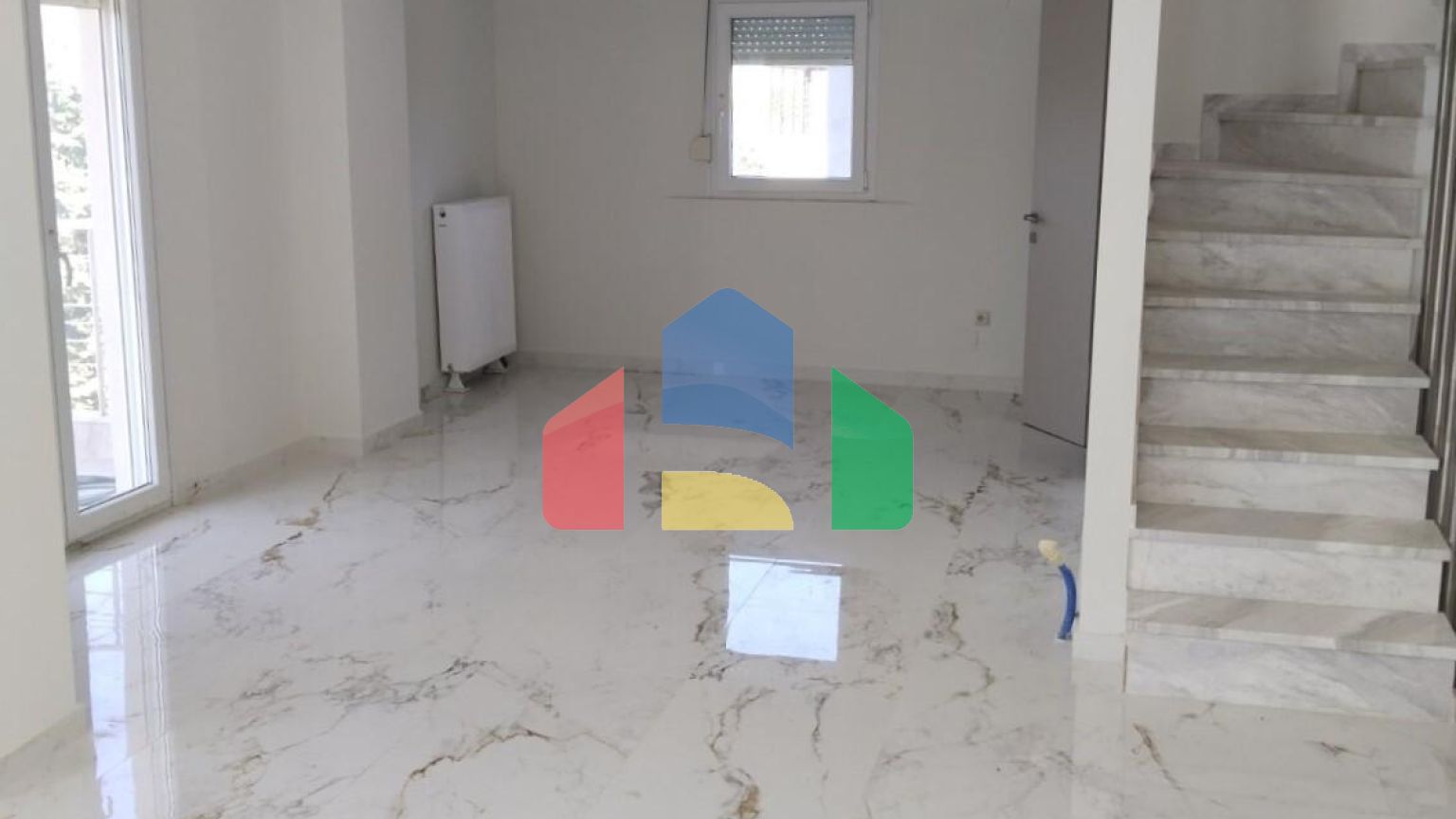 Продаж - Котедж 250 m² в передмісті Салонік