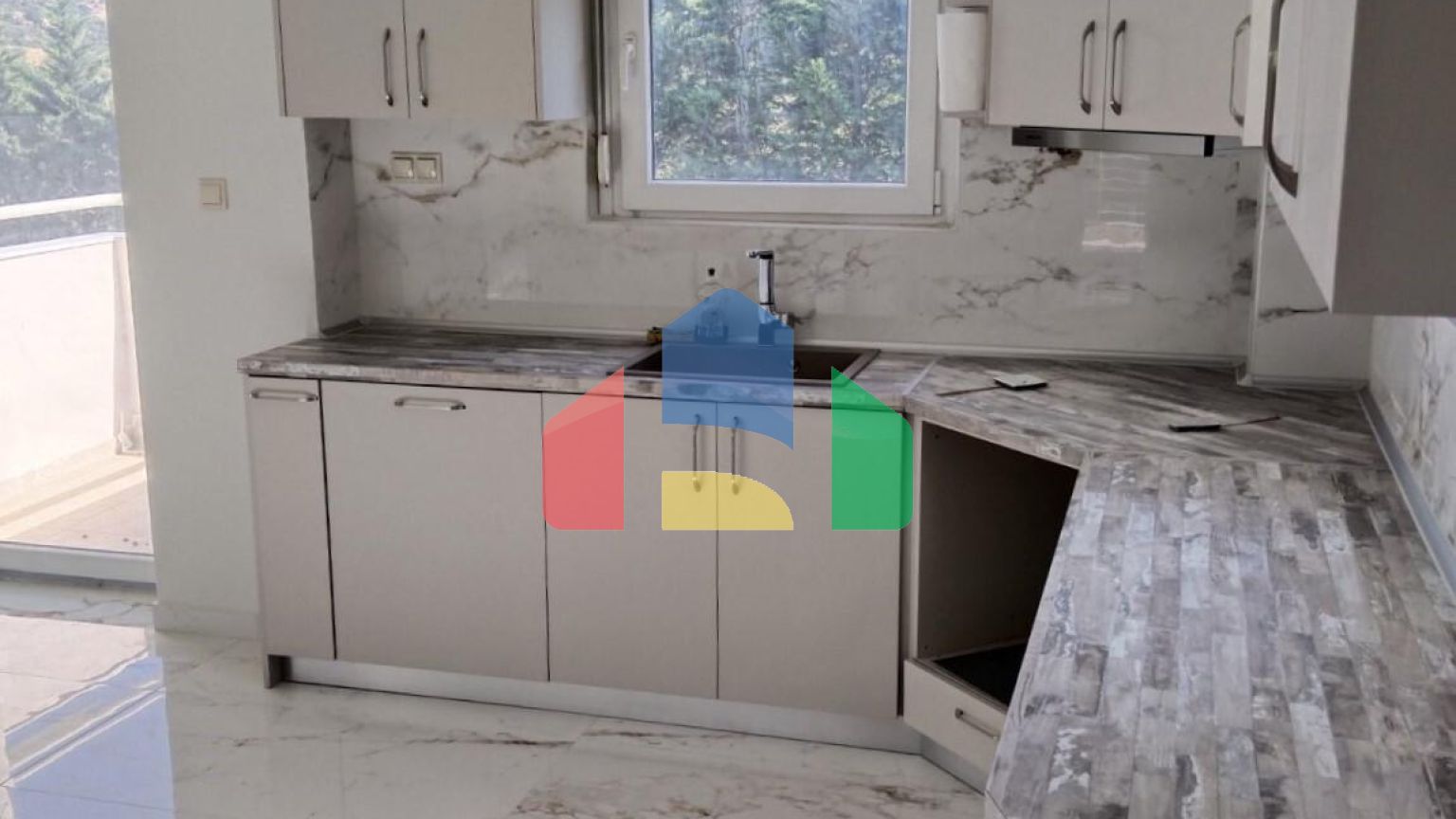 Продаж - Котедж 250 m² в передмісті Салонік