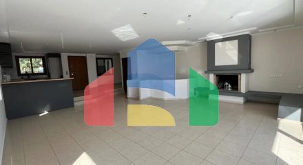 Продаж - Таунхаус 185 m² в передмісті Салонік
