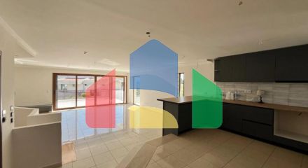 Продаж - Таунхаус 185 m² в передмісті Салонік