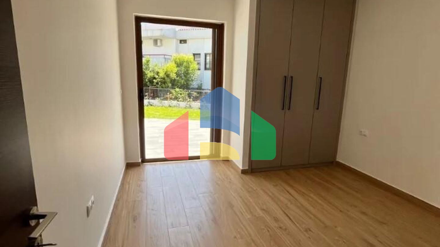 Продажа - Таунхаус 185 m² в пригороде Салоник