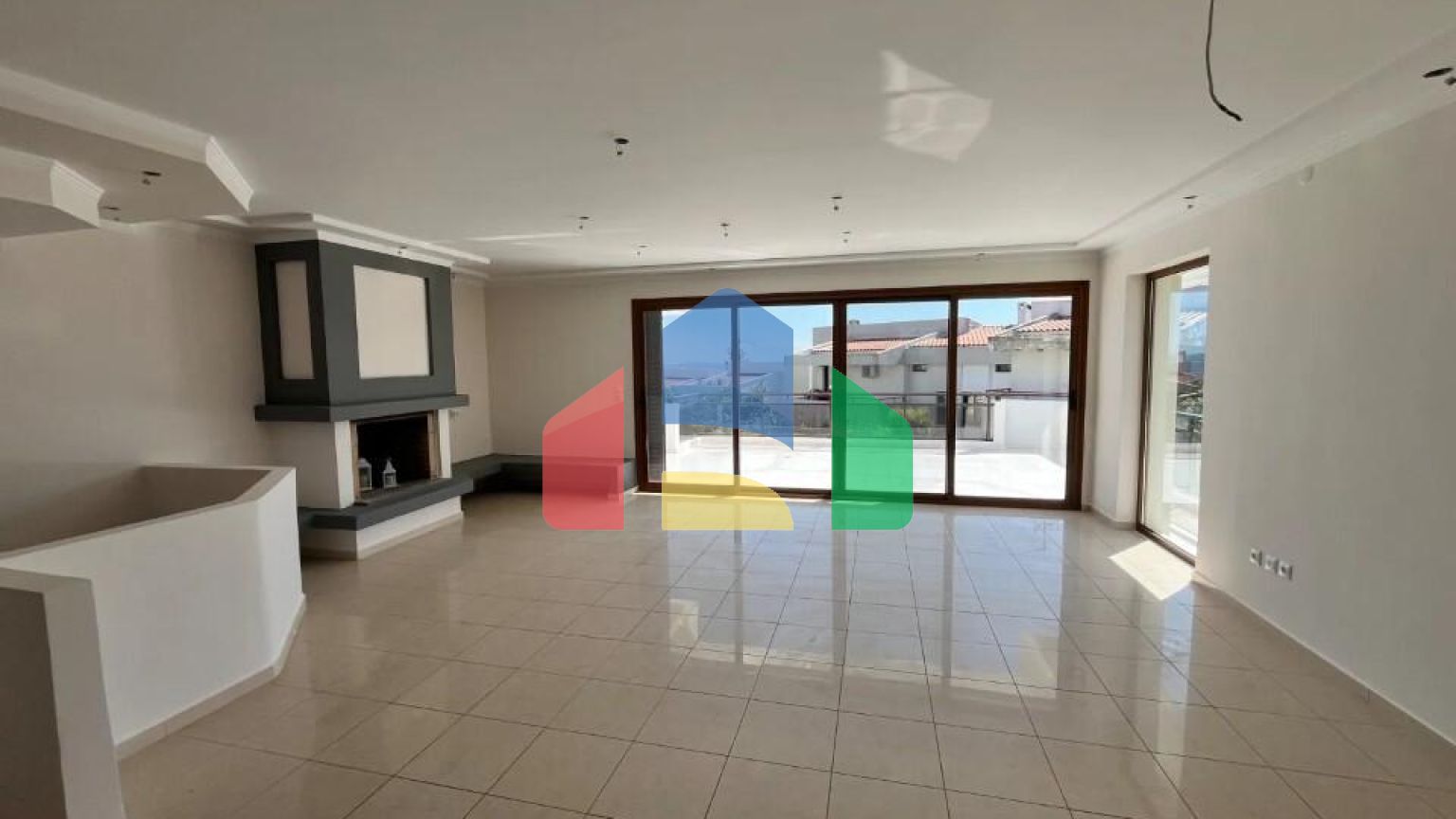 Продажа - Таунхаус 185 m² в пригороде Салоник