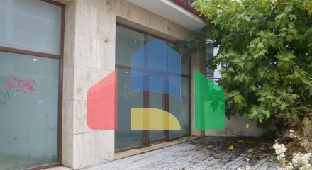 Продажа - Коммерческое помещение 123 m² в пригороде Салоник