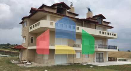 Продаж - Котедж 560 m² в передмісті Салонік