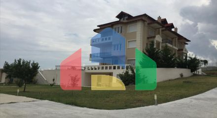 Продаж - Котедж 560 m² в передмісті Салонік