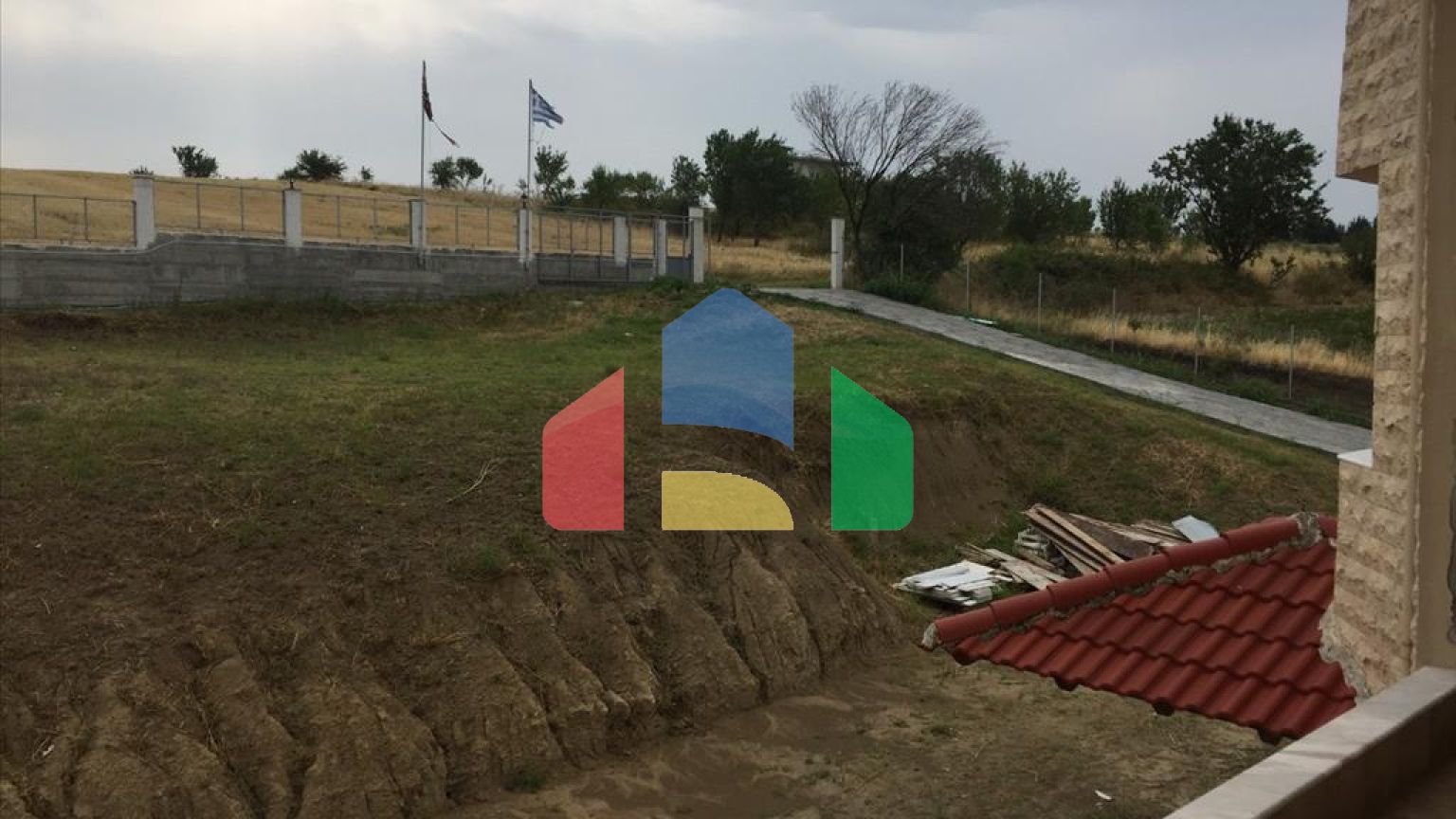 Продаж - Котедж 560 m² в передмісті Салонік