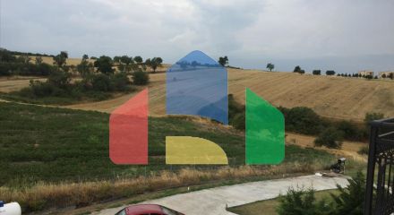 Продаж - Котедж 560 m² в передмісті Салонік