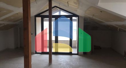 Продаж - Котедж 560 m² в передмісті Салонік