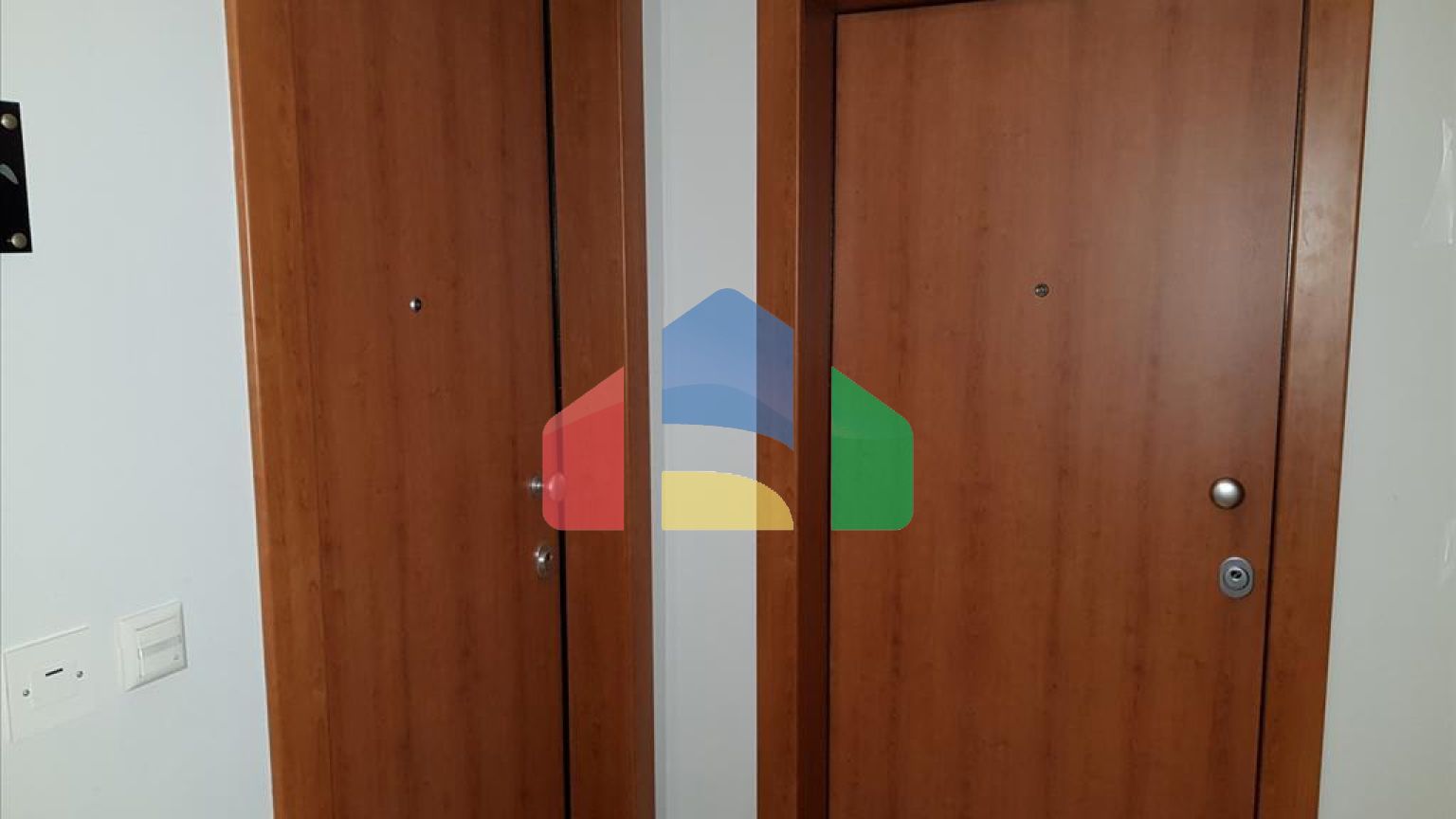 Продажа - Бизнес 1300 m² в пригороде Салоник