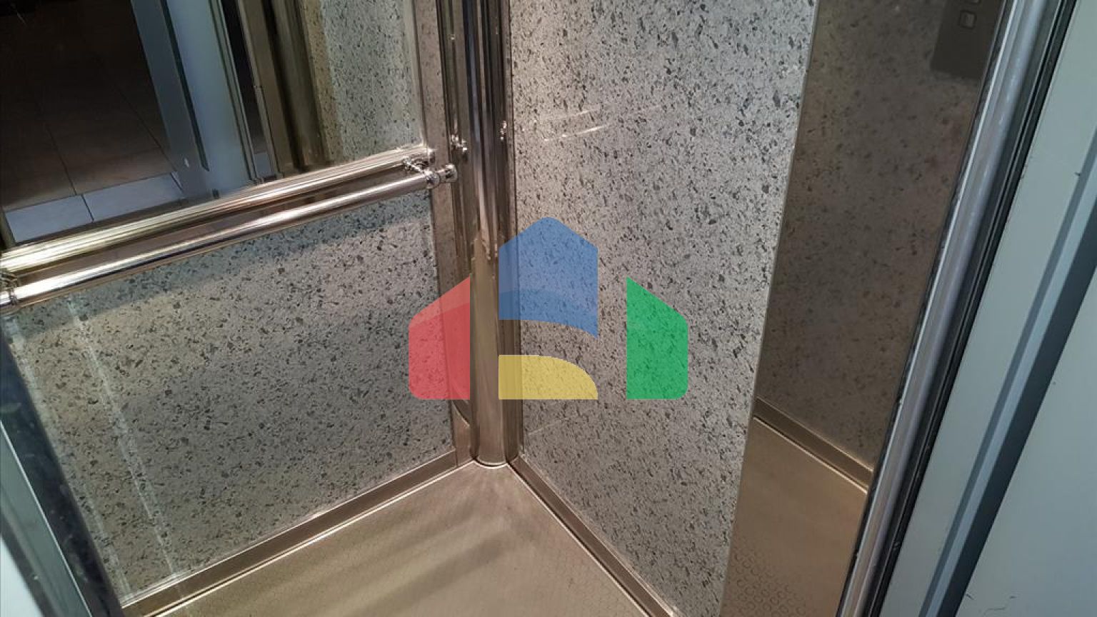 Продажа - Бизнес 1300 m² в пригороде Салоник