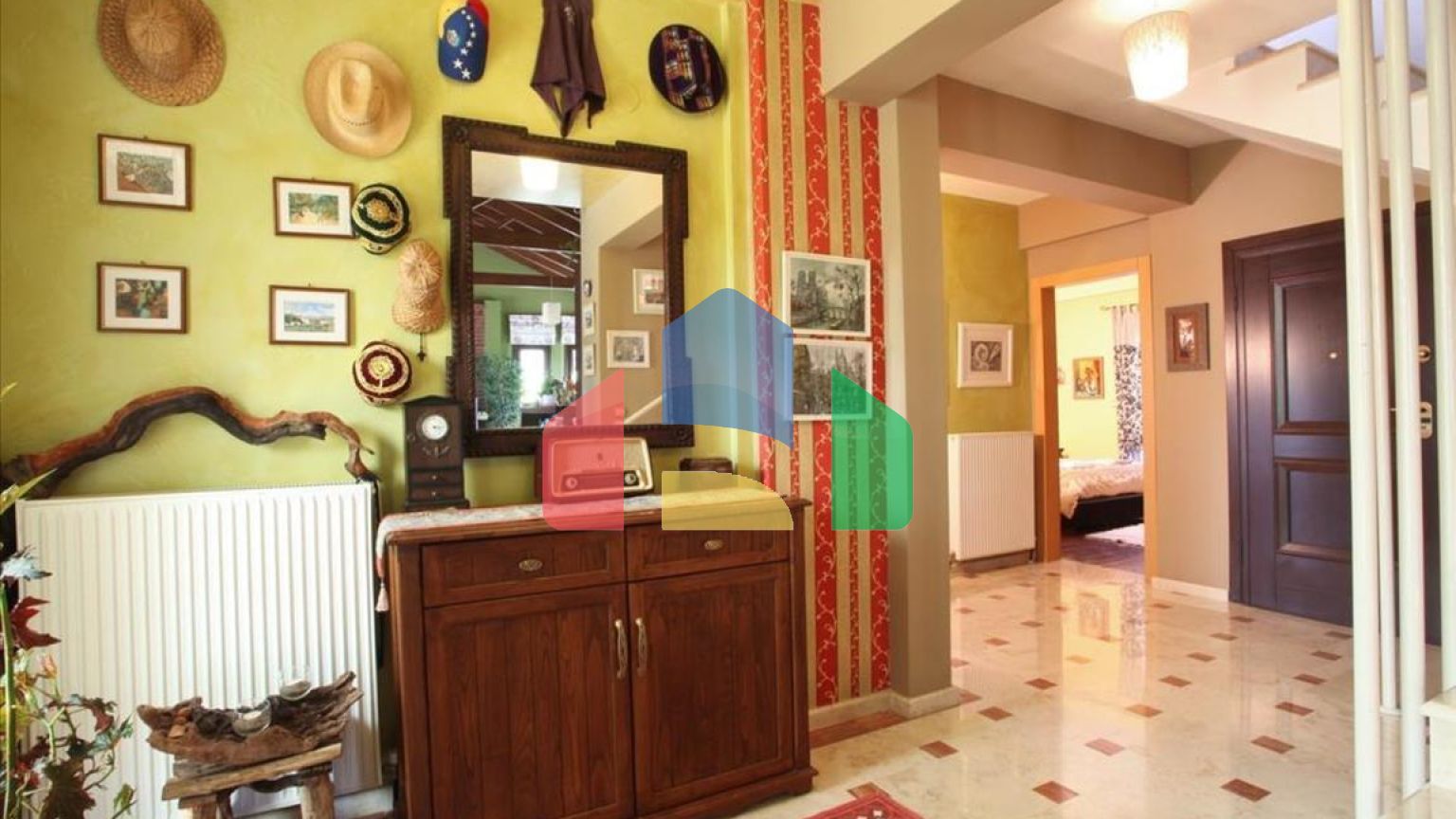 Продаж - Вілла 320 m² в передмісті Салонік