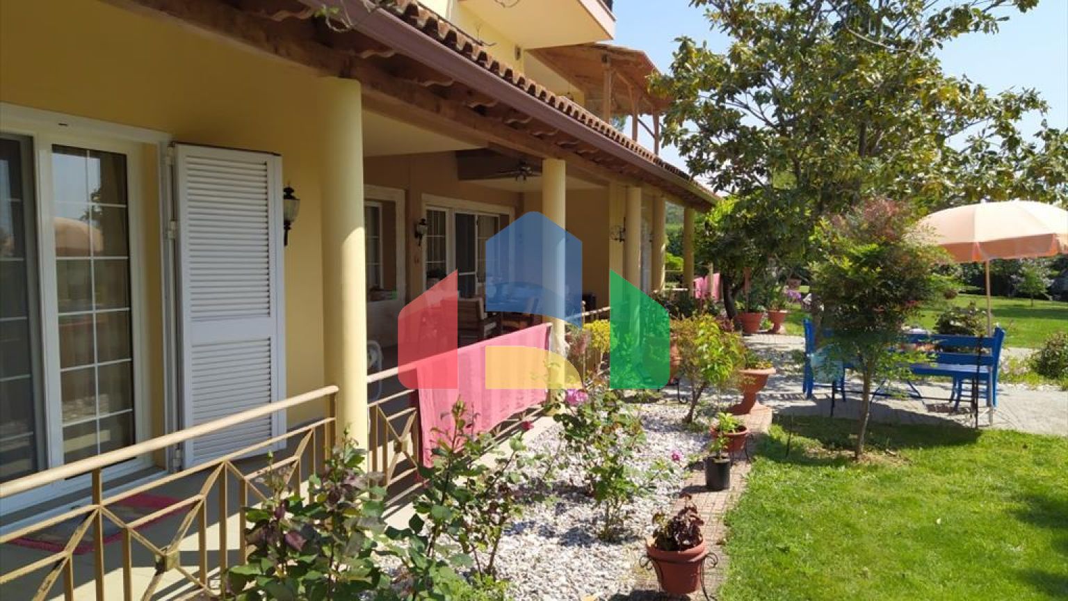 Продаж - Котедж 650 m² в передмісті Салонік