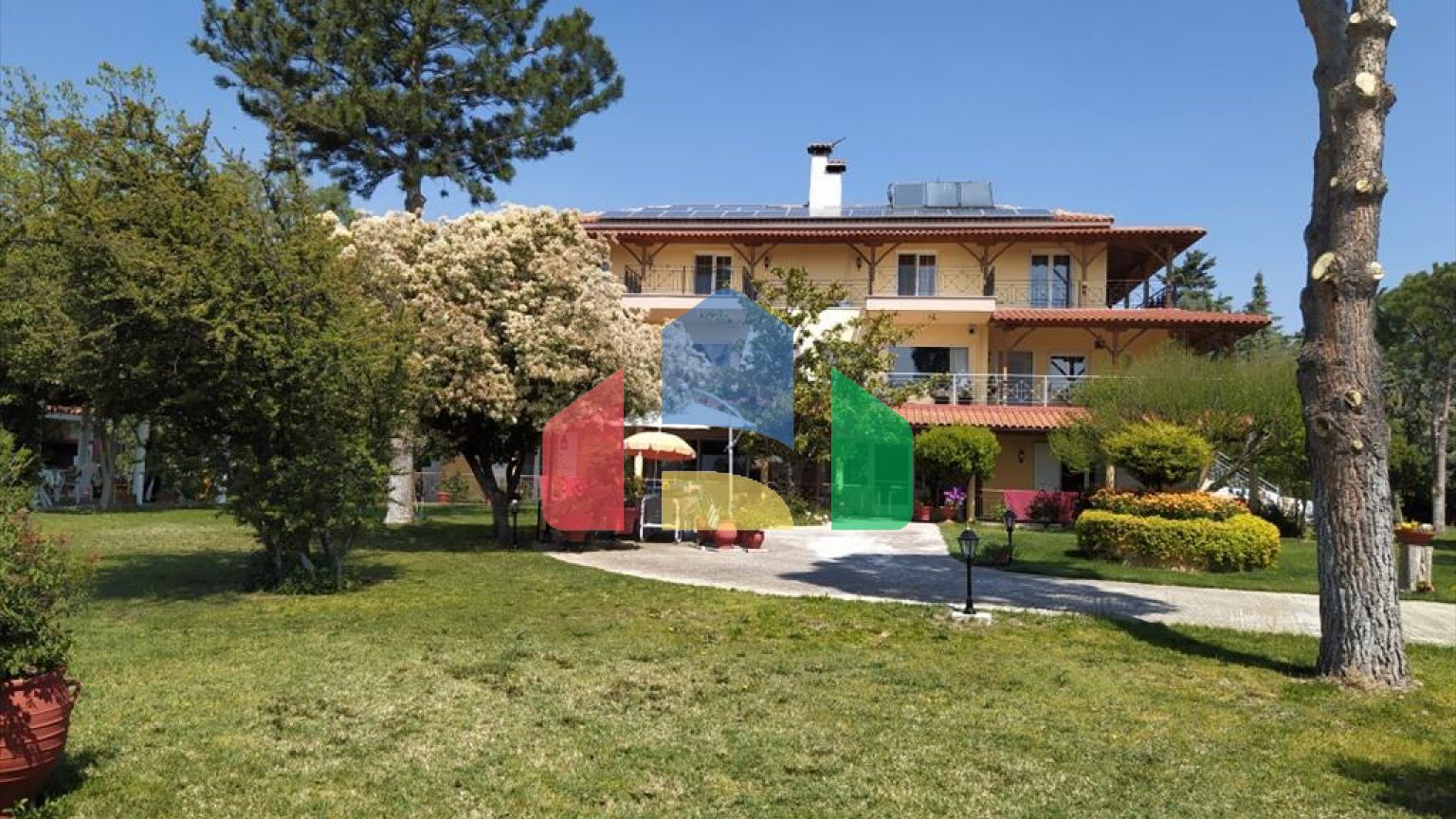 Продаж - Котедж 650 m² в передмісті Салонік