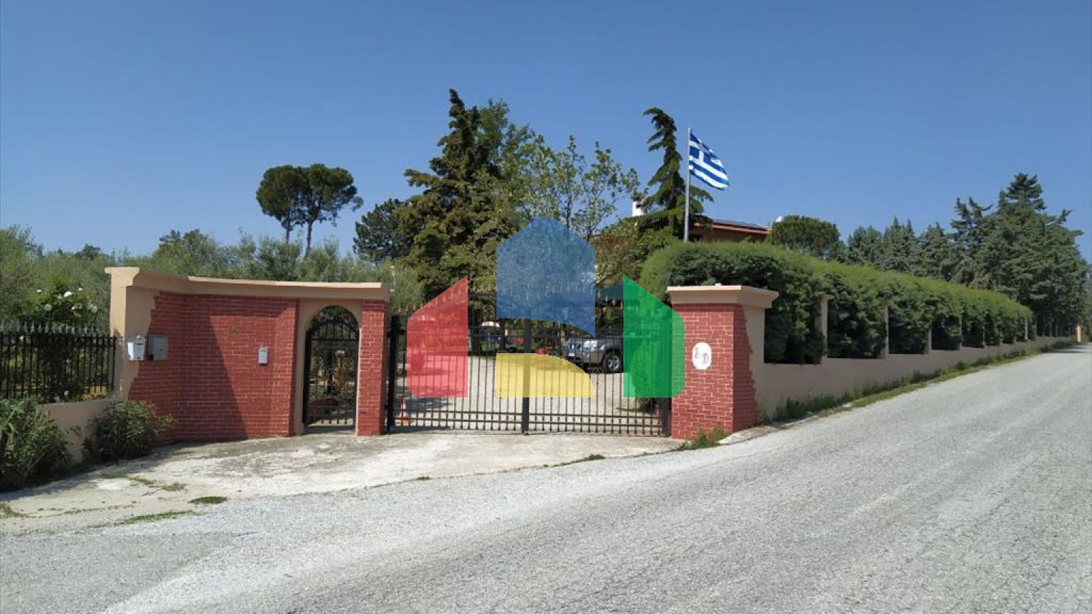 Продаж - Котедж 650 m² в передмісті Салонік