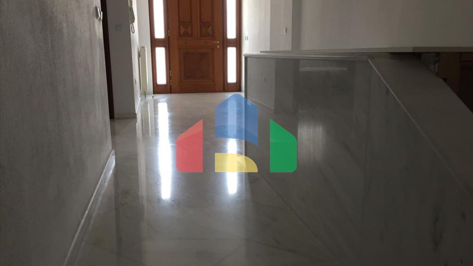 Продаж - Котедж 369 m² в передмісті Салонік