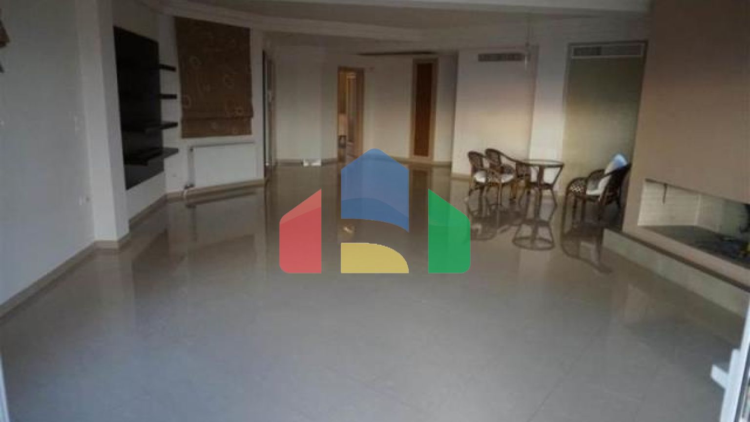 Продаж - Вілла 900 m² в передмісті Салонік