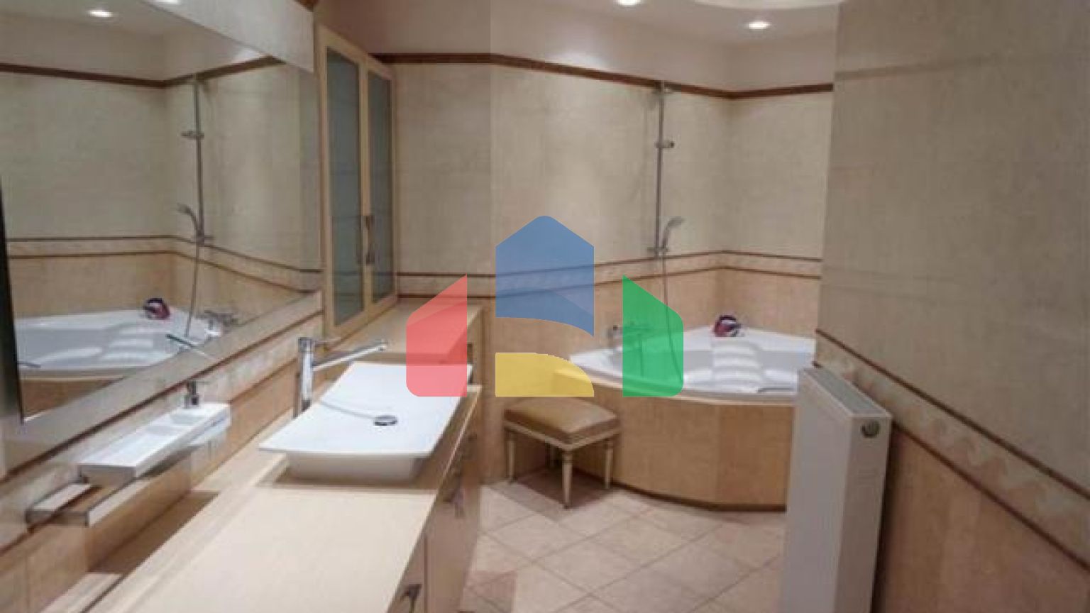 Продаж - Вілла 900 m² в передмісті Салонік