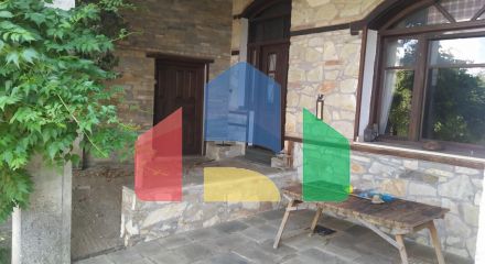 Продажа - Здание 850 m² в пригороде Салоник