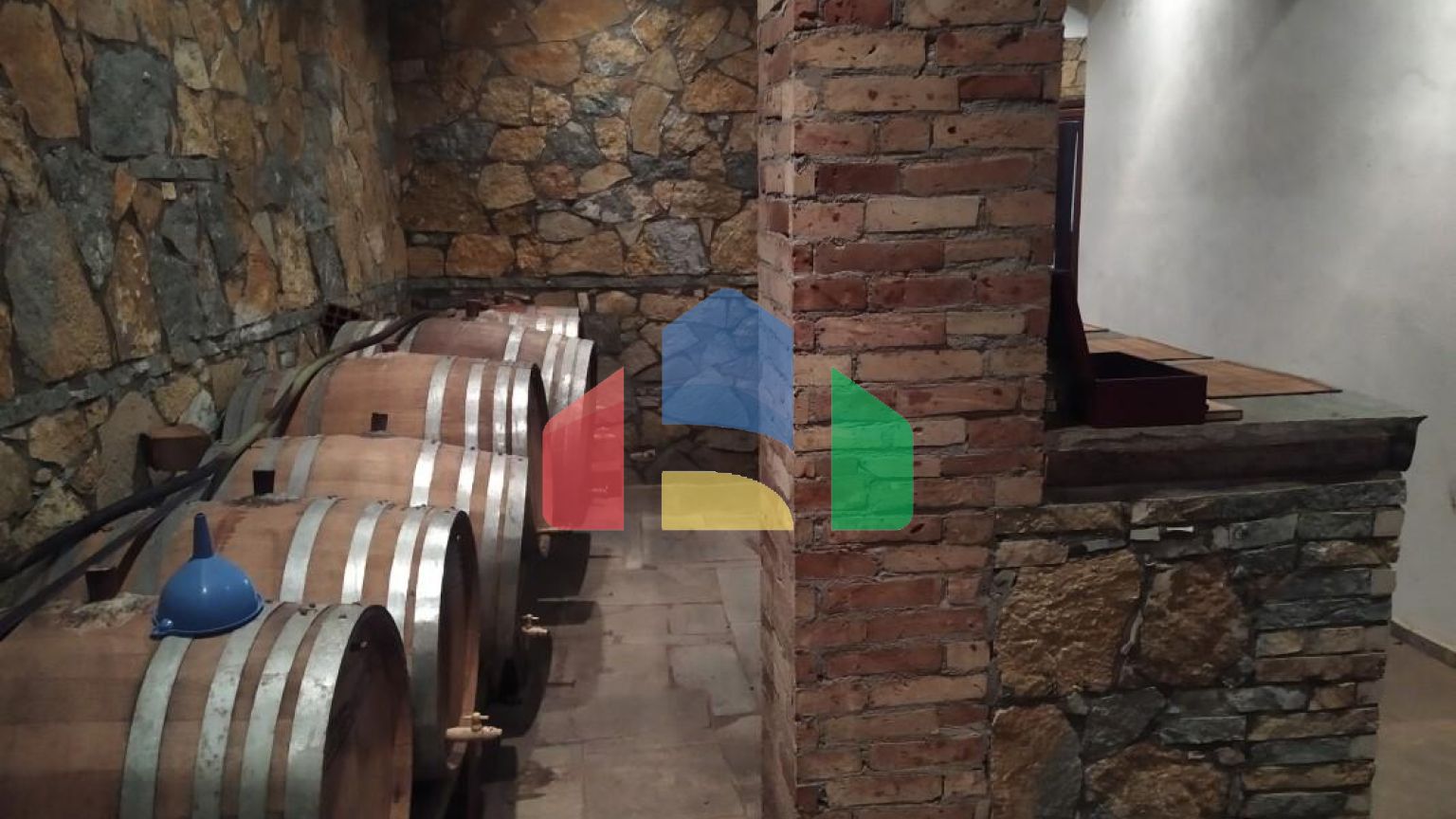 Продажа - Здание 850 m² в пригороде Салоник