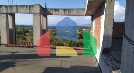 Продажа - Здание 850 m² в пригороде Салоник