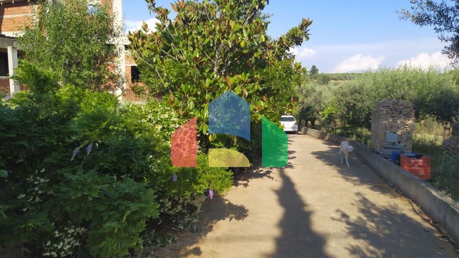 Продажа - Здание 850 m² в пригороде Салоник