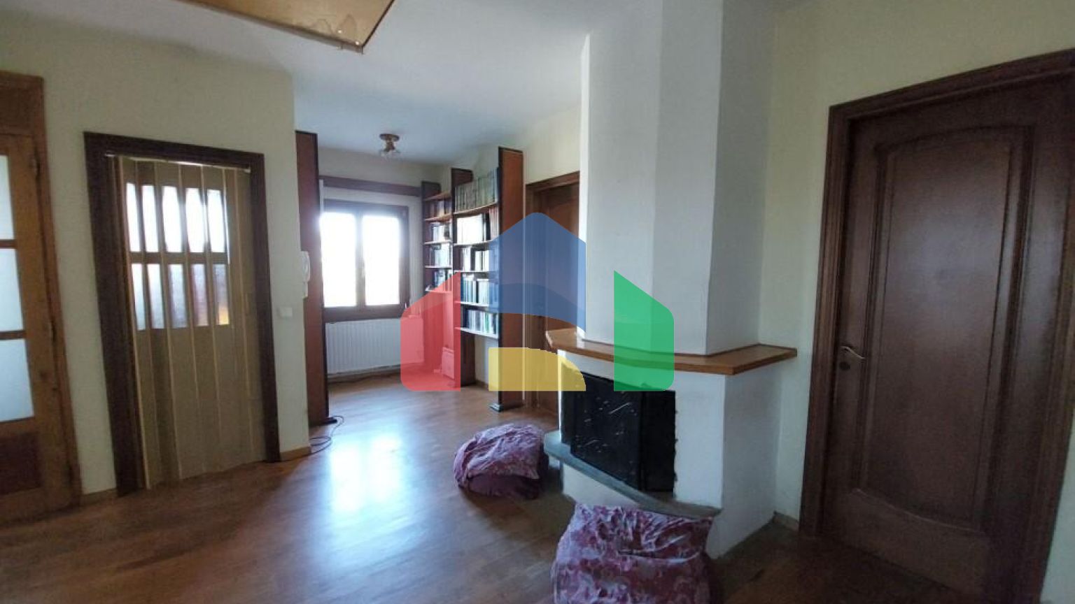 Продаж - Котедж 280 m² в передмісті Салонік