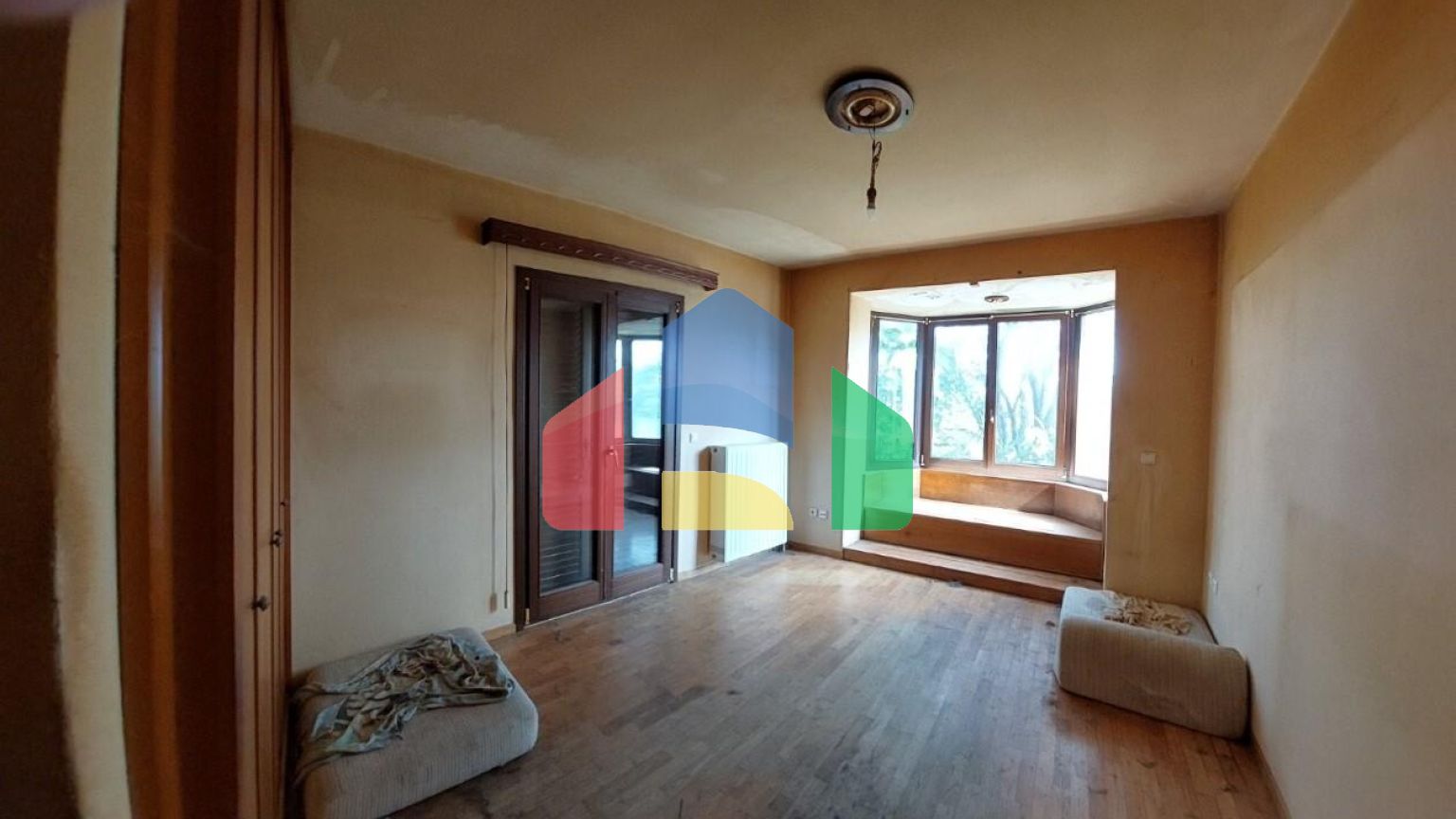 Продаж - Котедж 280 m² в передмісті Салонік