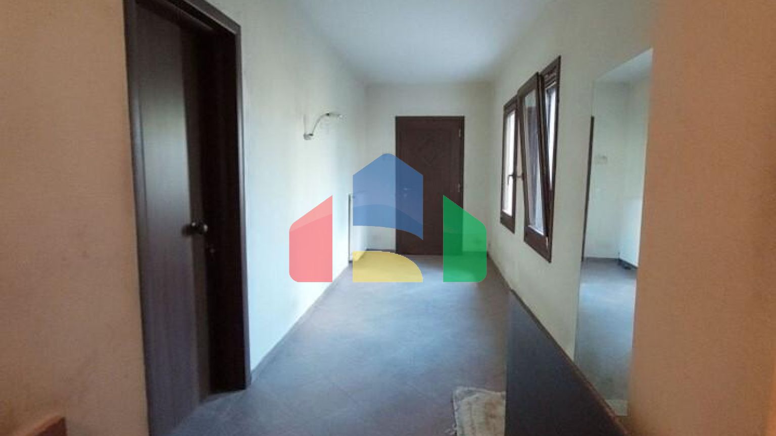 Продаж - Котедж 280 m² в передмісті Салонік