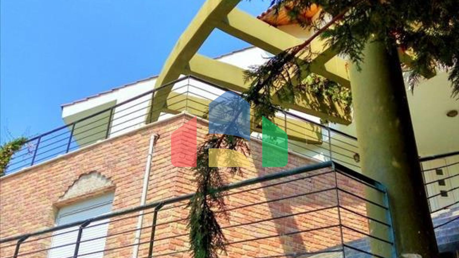 Продажа - Таунхаус 400 m² в пригороде Салоник