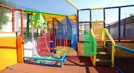 Продаж - Комерційна нерухомість 900 m² в передмісті Салонік Продаж - Комерційна нерухомість 900 m² в передмісті Салонік