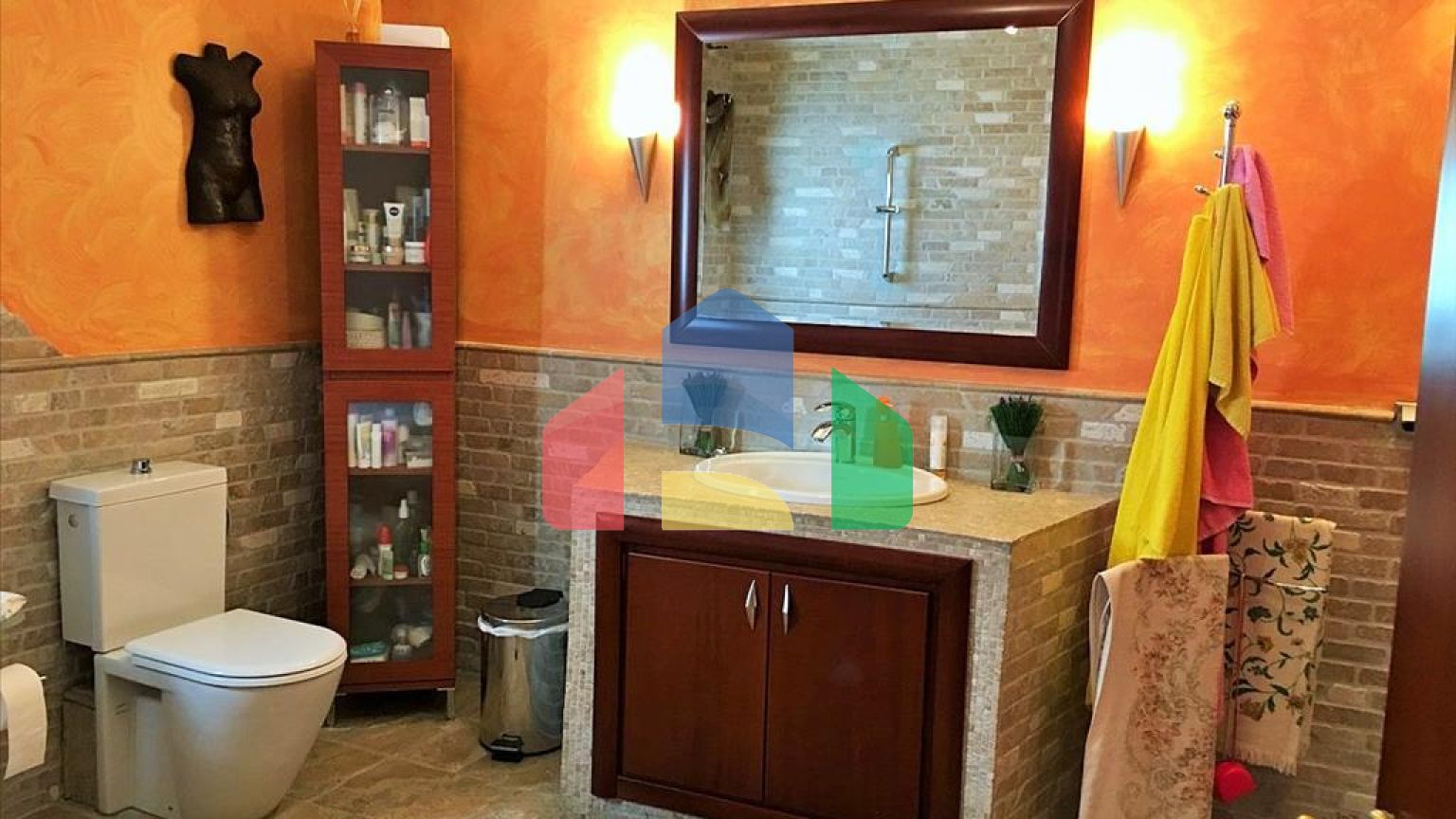 Продаж - Котедж 280 m² в передмісті Салонік