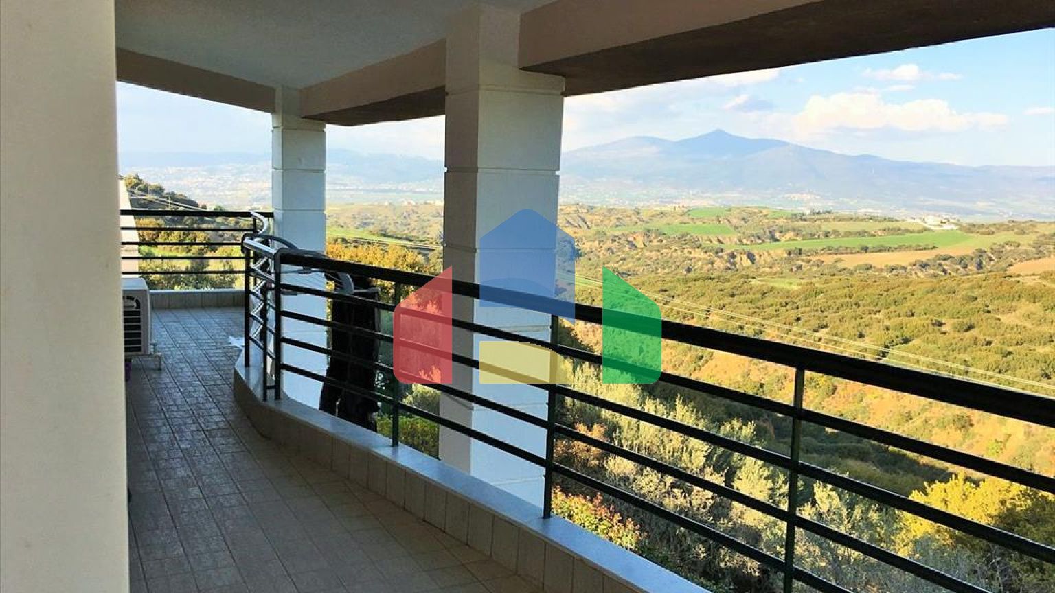 Продаж - Котедж 280 m² в передмісті Салонік