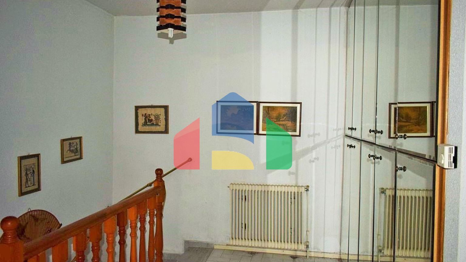 Продаж - Котедж 250 m² в передмісті Салонік