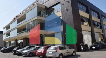For Sale - Commercial property 305 m² in the suburbs of Thessaloniki